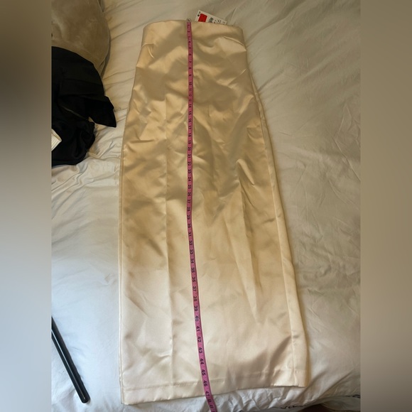 SLEEVELESS SATIN DRESS CREAM - Picture 6 of 7